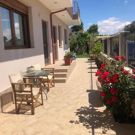 Gaestehaus Dimitra Παραλία Διονυσίου